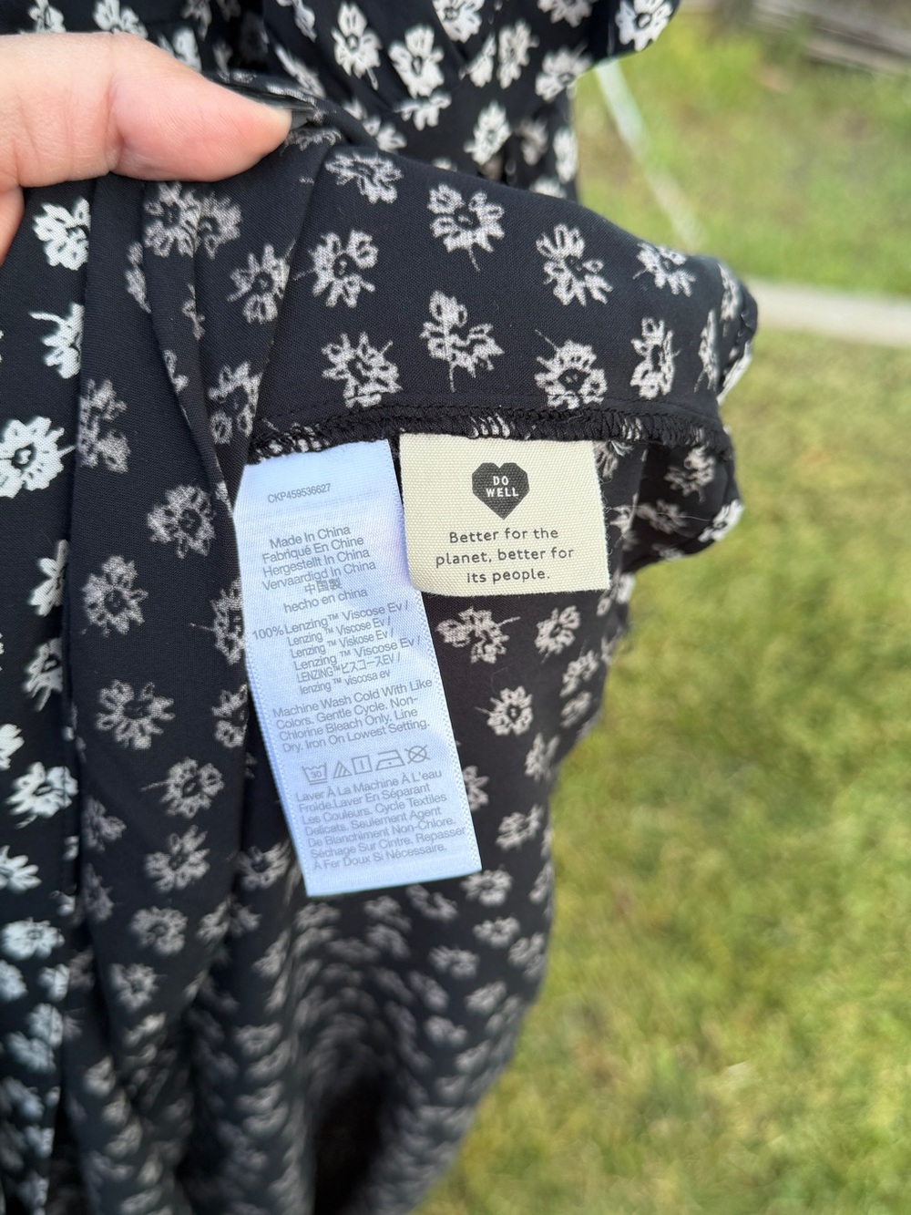 Madewell Black & White Floral Tiered Maxi Dress - Picture 5 of 6